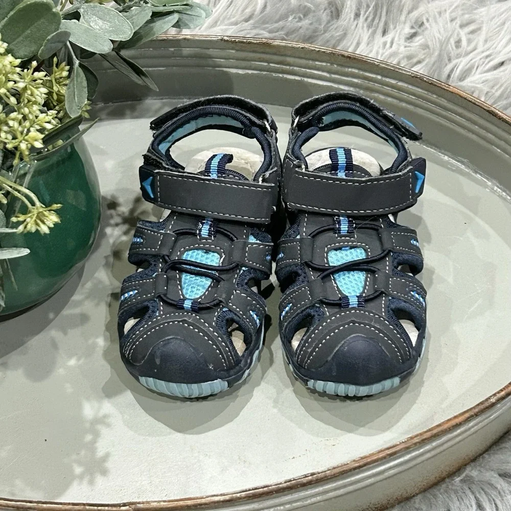 Apakowa Toddler‎ Blue Sandals Outdoor Walking Closed Toe Shoes Grey Blue Size 7